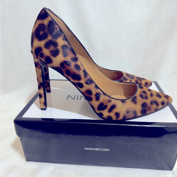 NINE WEST Tatiana Pointy-Toe Pumps - Picture 2 of 6